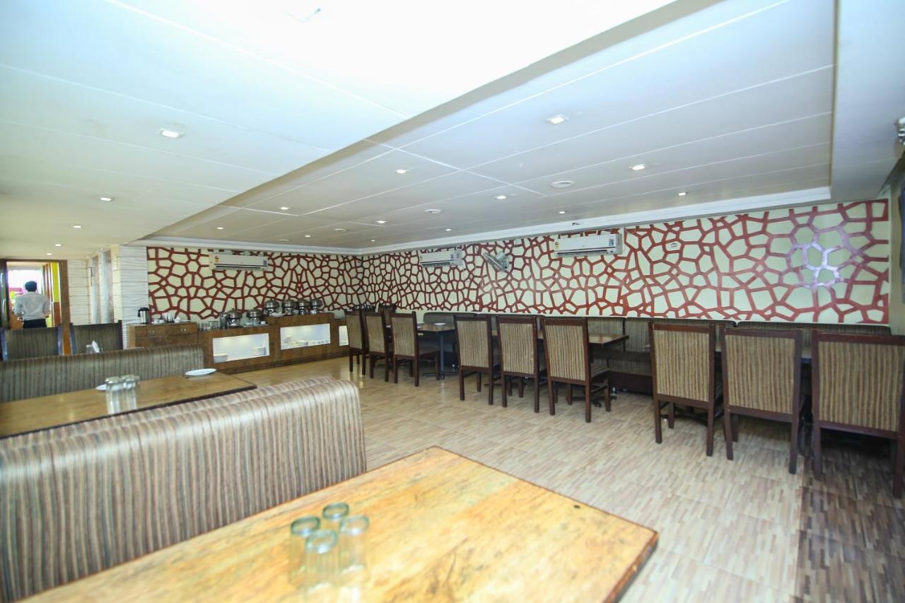 Oyo 2155 Hotel Wardhman Jabalpur Exteriör bild