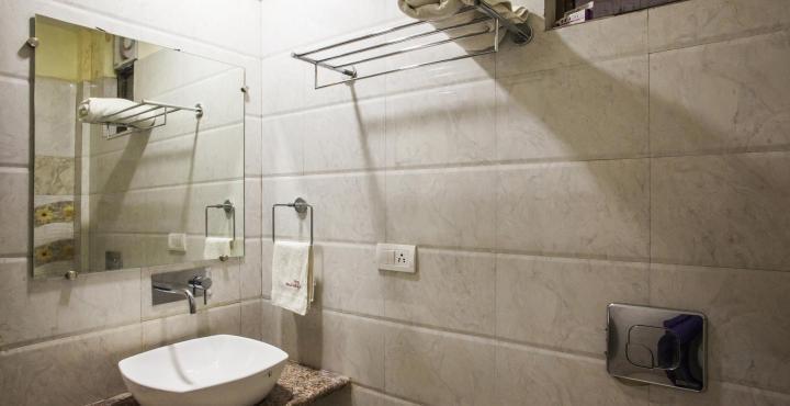 Oyo 2155 Hotel Wardhman Jabalpur Exteriör bild