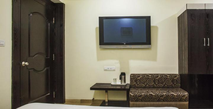 Oyo 2155 Hotel Wardhman Jabalpur Exteriör bild