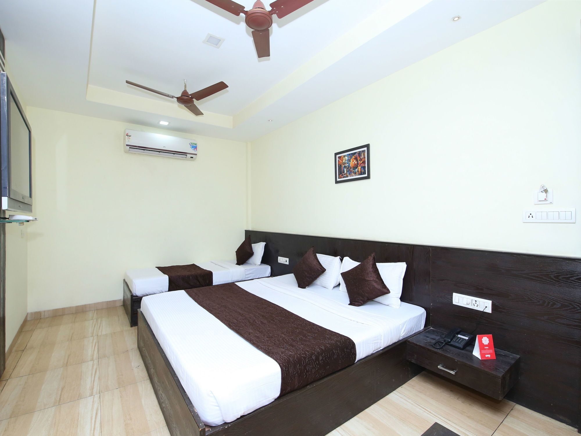 Oyo 2155 Hotel Wardhman Jabalpur Exteriör bild